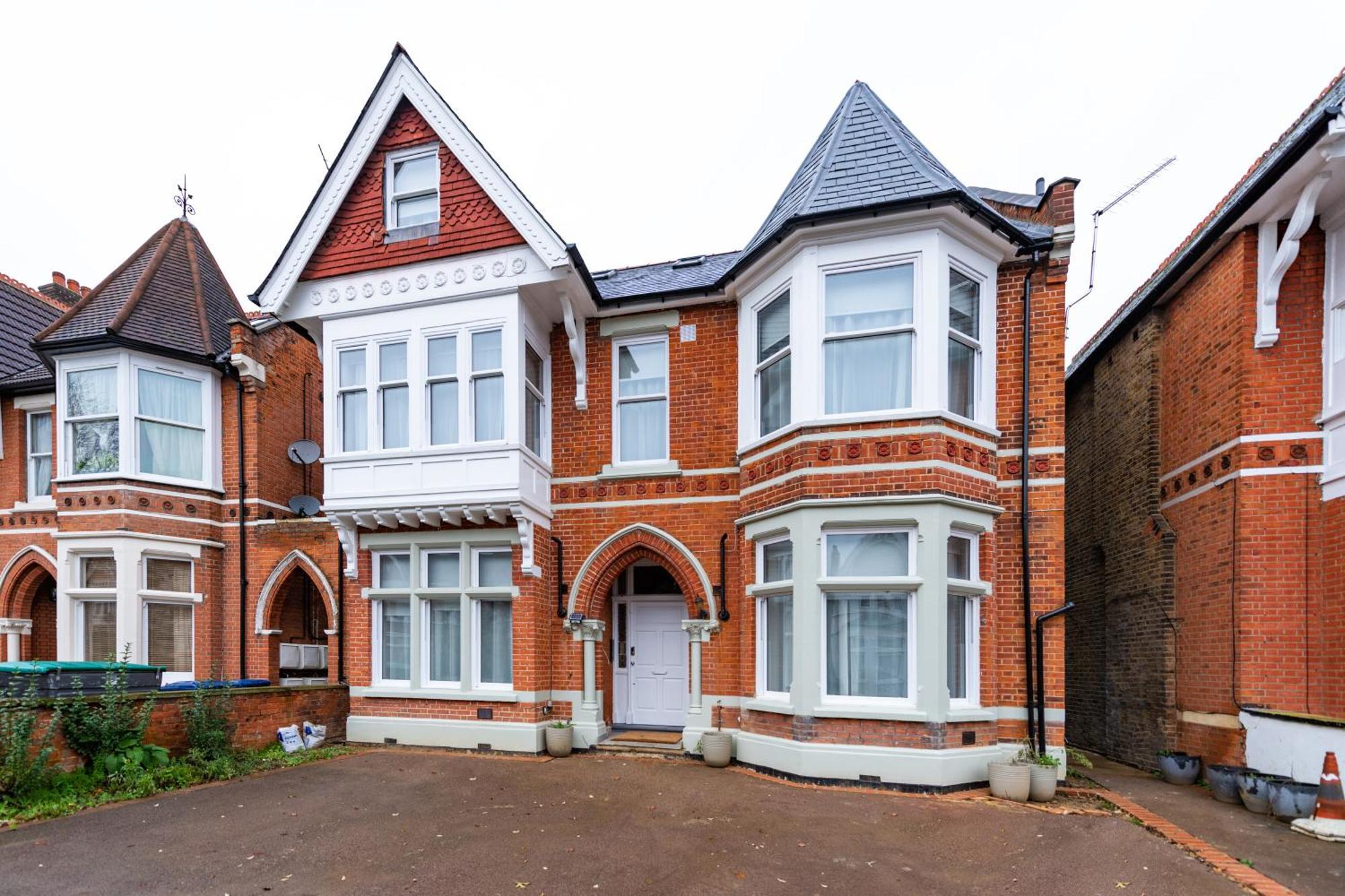 Ealing Residency Aparthotel London Ngoại thất bức ảnh